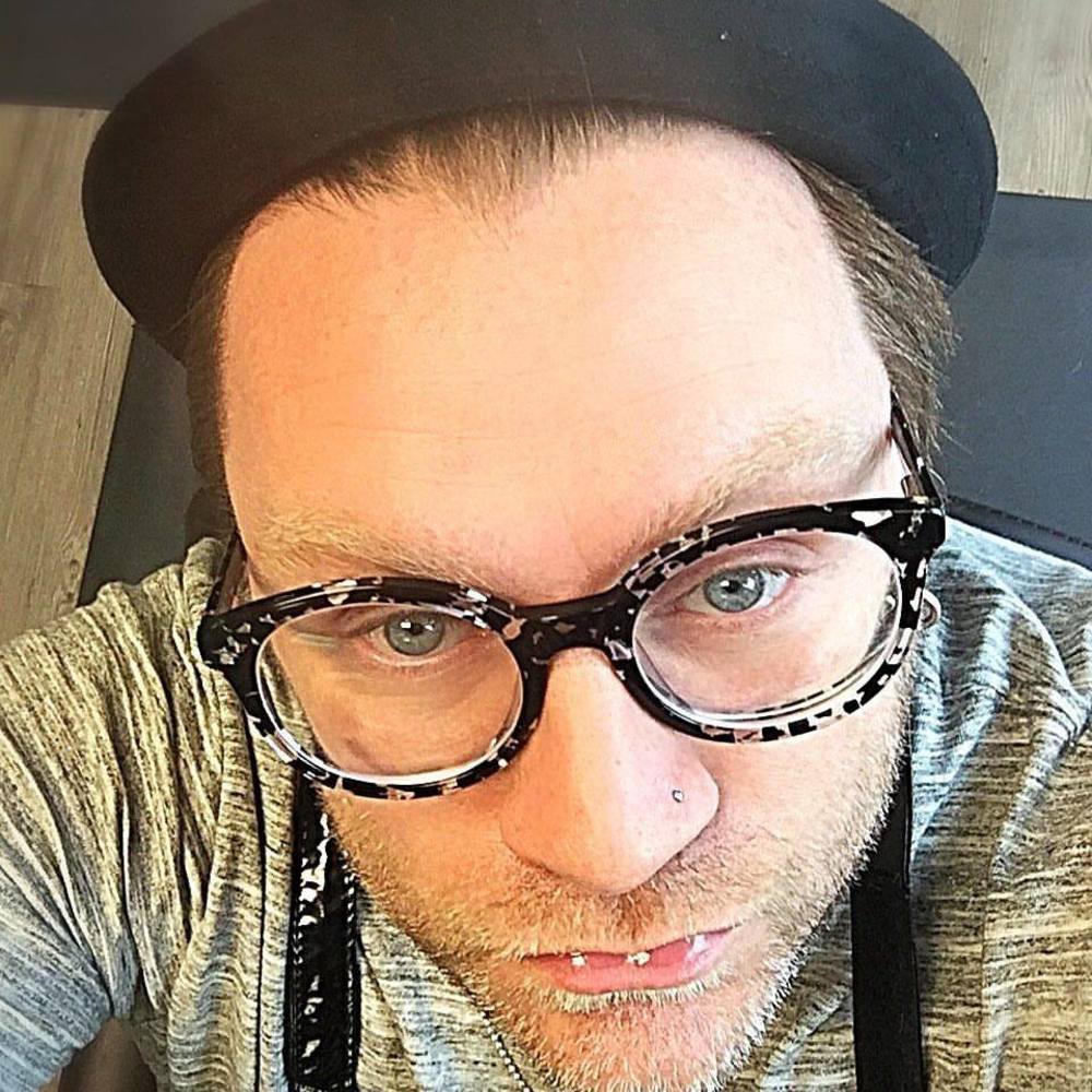 Meet your Posher, Joel